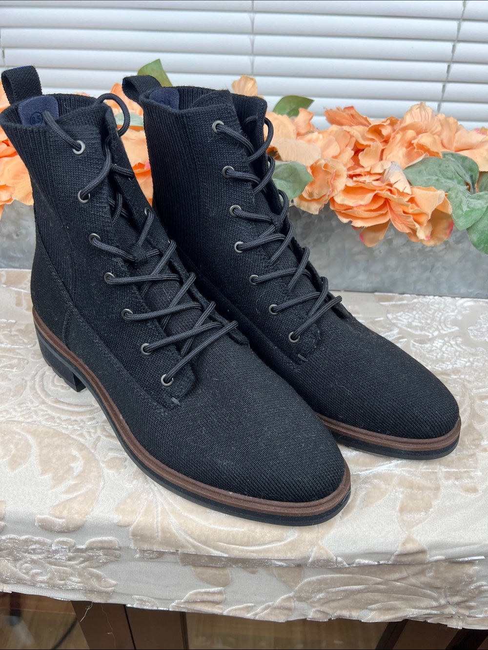 Rothy's The Laced Lug Boot in Onyx Black Size 8.5 - Picture 2 of 11